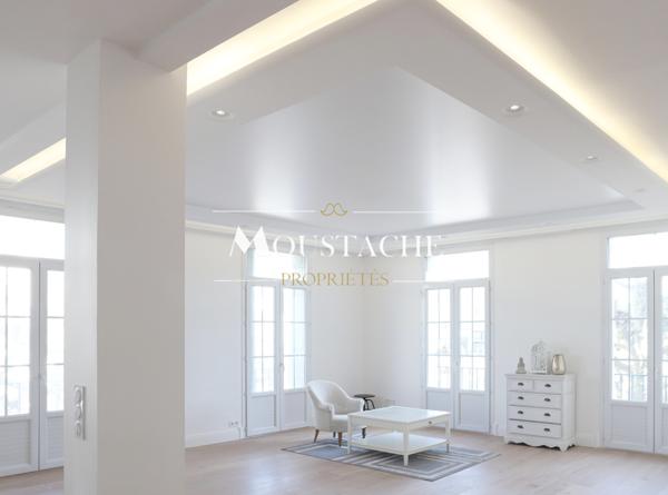 APPARTEMENT DE STANDING - APERÇU MER EN PLEIN COEUR DU CENTRE VILLE -