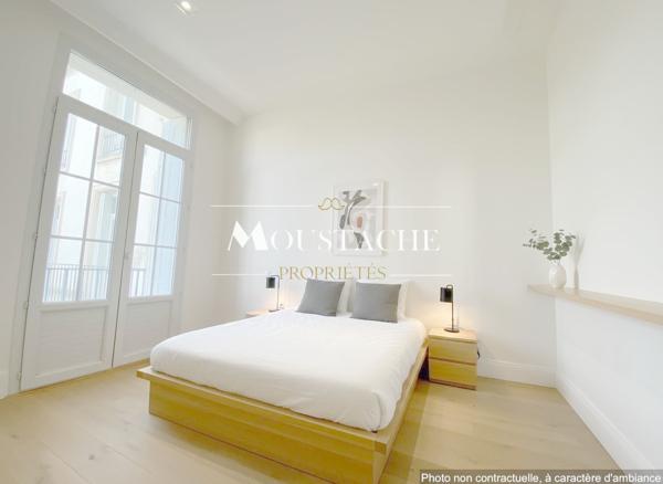 APPARTEMENT DE STANDING - APERÇU MER EN PLEIN COEUR DU CENTRE VILLE -