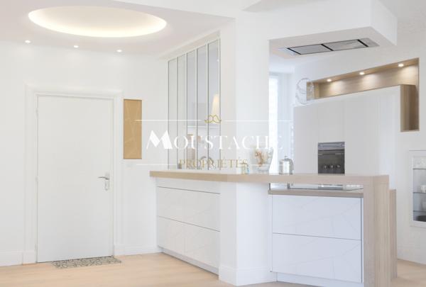 APPARTEMENT DE STANDING - APERÇU MER EN PLEIN COEUR DU CENTRE VILLE -