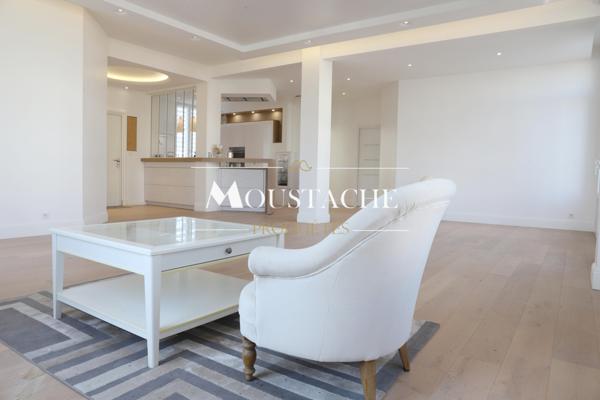 APPARTEMENT DE STANDING - APERÇU MER EN PLEIN COEUR DU CENTRE VILLE -