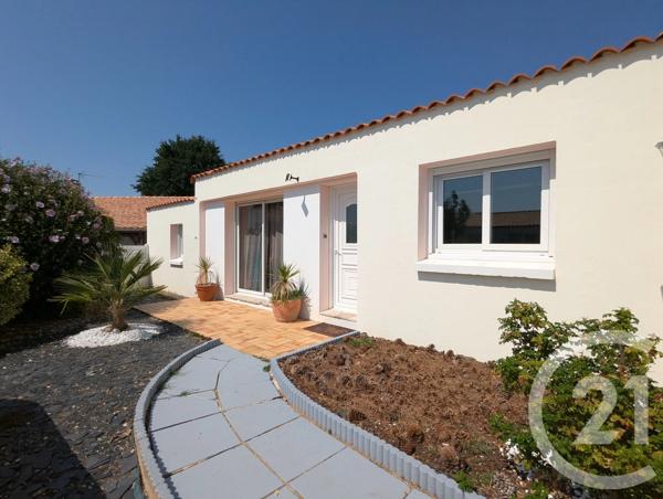 Maison à vendre  5 pièces - 118 m 2   CHALLANS  - 85