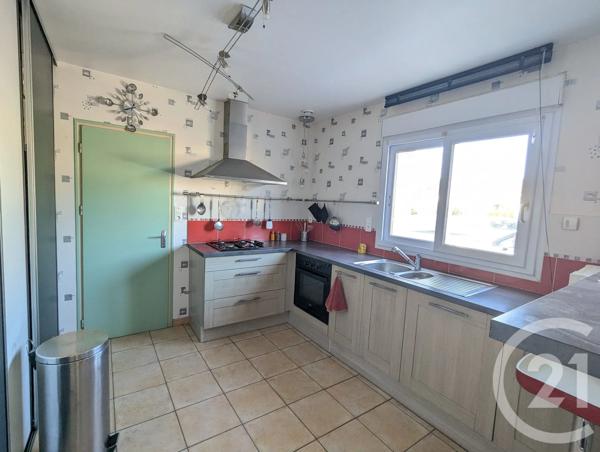 Maison à vendre  5 pièces - 118 m 2   CHALLANS  - 85