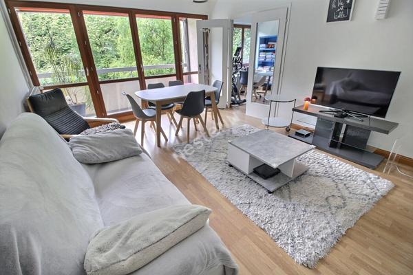 REIMS SAINT REMI : Appartement 3 chambres - balcons - cave