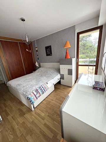 REIMS SAINT REMI : Appartement 3 chambres - balcons - cave
