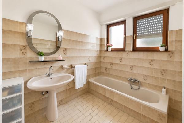 EN EXCLUSIVITE  Maison Illkirch Graffenstaden 160 m2 sur 6ares 03 ca