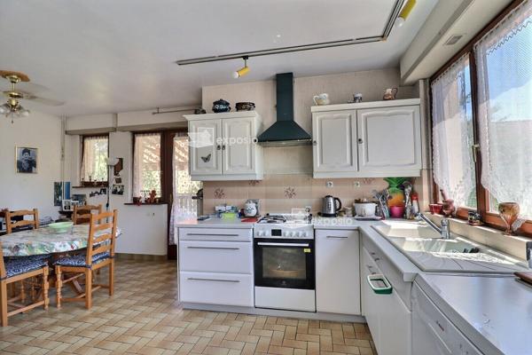EN EXCLUSIVITE  Maison Illkirch Graffenstaden 160 m2 sur 6ares 03 ca