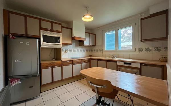 Maison à louer    5 pièces •  Angerville-la-Campagne