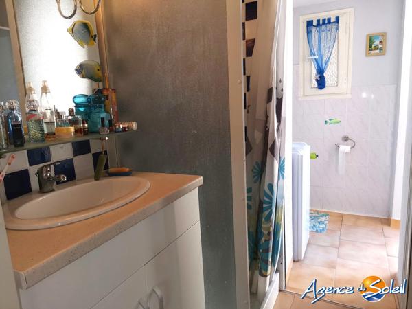 Appartement à Saint-Pierre-la-Mer REZ DE JARDIN T2 BAS ST PIERRE