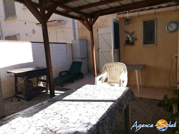 Appartement à Saint-Pierre-la-Mer REZ DE JARDIN T2 BAS ST PIERRE