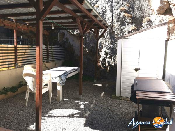 Appartement à Saint-Pierre-la-Mer REZ DE JARDIN T2 BAS ST PIERRE