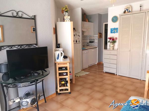 Appartement à Saint-Pierre-la-Mer REZ DE JARDIN T2 BAS ST PIERRE
