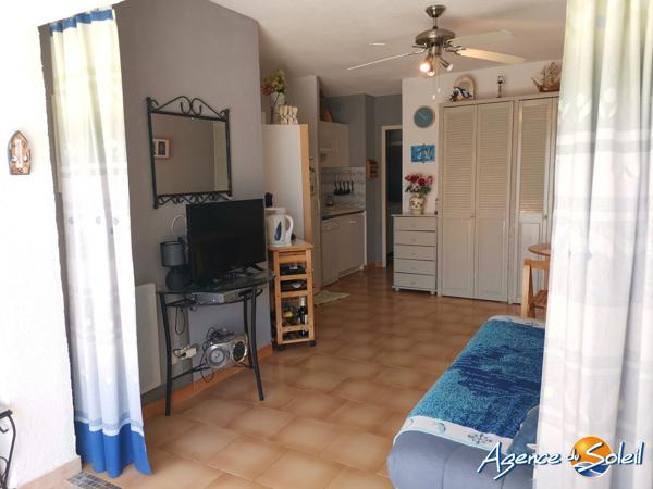 Appartement à Saint-Pierre-la-Mer REZ DE JARDIN T2 BAS ST PIERRE