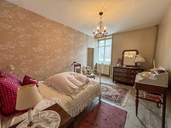 Maison à vendre à Vayres en Haute-Vienne (87600), ref : 87056-758