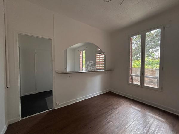 Maison Poissy 3 pièce(s) 46.63 m2 Loyer 1 060 €/mois **  - Référence  9207