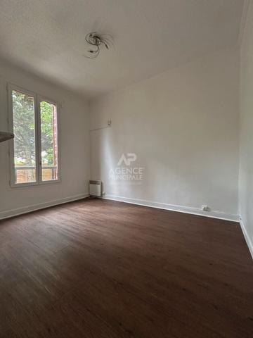 Maison Poissy 3 pièce(s) 46.63 m2 Loyer 1 060 €/mois **  - Référence  9207