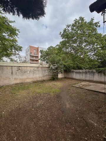 Maison Poissy 3 pièce(s) 46.63 m2 Loyer 1 060 €/mois **  - Référence  9207