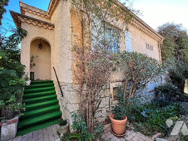 CANNES – Projet d’exception avec permis purgé – Vue mer & Îles de Lérins – Accès mer à 50 mètres