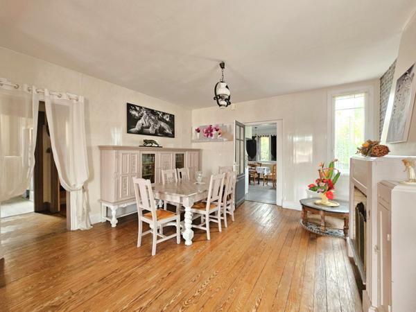 Sainte-Livrade-sur-Lot (47110) Elégante maison de ville des années 50 , 154m², 4 chambres