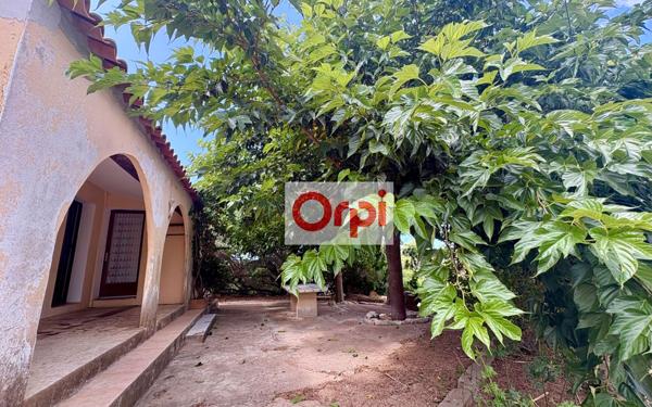 Maison à vendre    5 pièces •  Figari