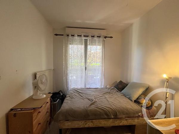 Appartement à vendre  2 pièces - 35 m 2   ST PRIEST EN JAREZ  - 42