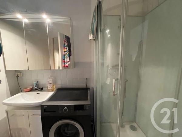 Appartement à vendre  2 pièces - 35 m 2   ST PRIEST EN JAREZ  - 42