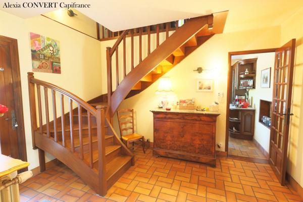 Maison à vendre 5 pièces terrain 765m² proche centre MONTREVEL EN BRESSE