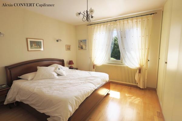 Maison à vendre 5 pièces terrain 765m² proche centre MONTREVEL EN BRESSE