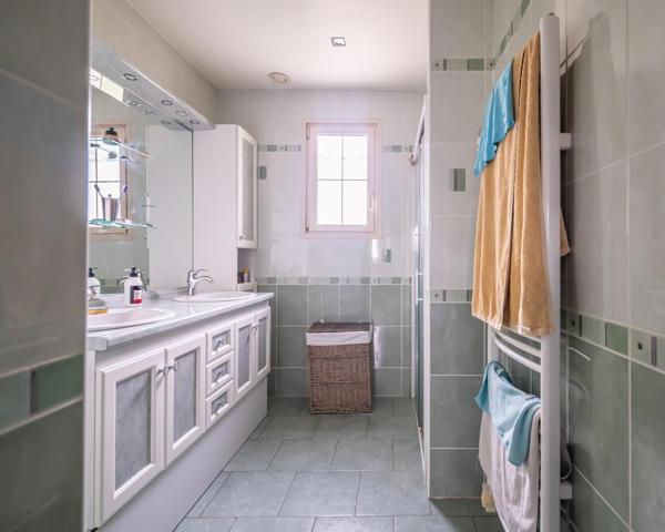 Maison à SAVIGNE-L'EVEQUE, 72460 - 6 pièces 130m²