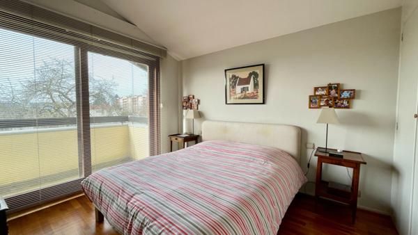 PROPRIETE AVEC PISCINE ET TERRAIN CLOS