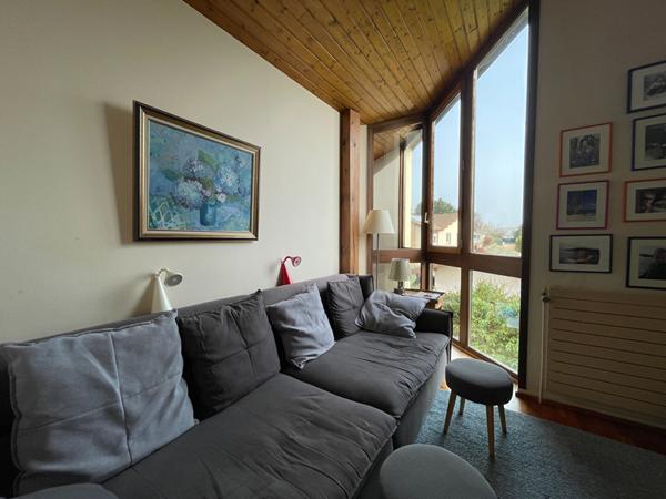PROPRIETE AVEC PISCINE ET TERRAIN CLOS