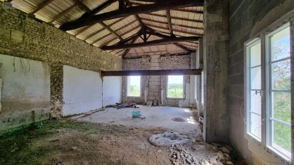 Achat - Maison Jonzac 17500 5 pièces 280 m 2 22633 m 2
