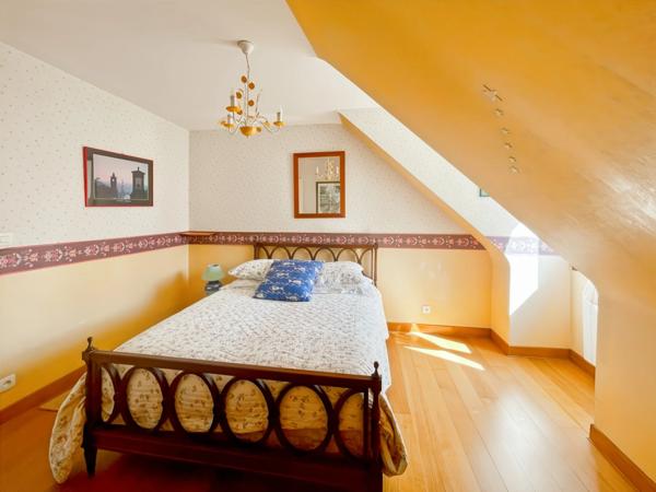 A vendre - Maison 7 pièces (160 m²) lumineuse à PLOUGASTEL DAOULAS 29470