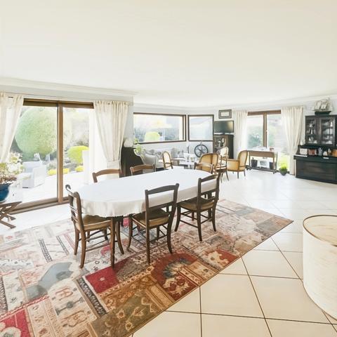 A vendre - Maison 7 pièces (160 m²) lumineuse à PLOUGASTEL DAOULAS 29470