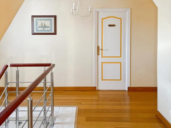 A vendre - Maison 7 pièces (160 m²) lumineuse à PLOUGASTEL DAOULAS 29470