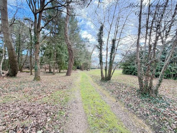 PROPRIÉTÉ ÉQUESTRE DE 22 HECTARES