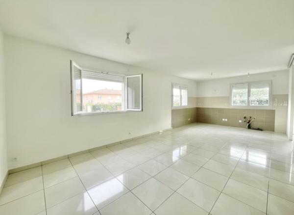 Immeuble de locaux professionnels ? Opportunité investisseur & professionnel ? Gex