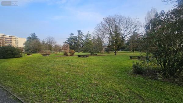 Appartement à rénover à vendre à Échirolles en Isère (38130), ref : 38161-3/26