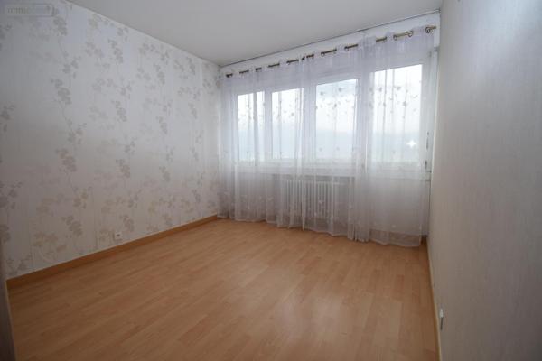 Appartement à rénover à vendre à Échirolles en Isère (38130), ref : 38161-3/26