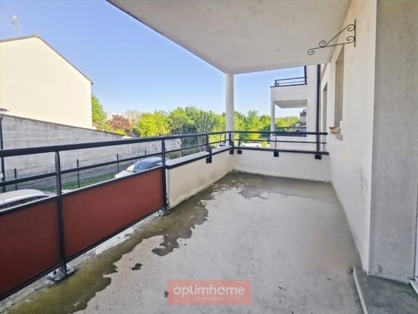 APPARTEMENT T2 AVEC BALCON ET PARKING - RESIDENCE RECENTE