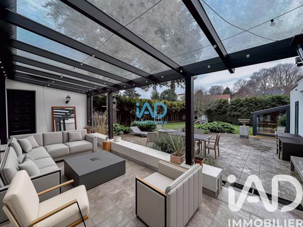 Maison à vendre 8 pièces 208 m² L'Étang-la-Ville