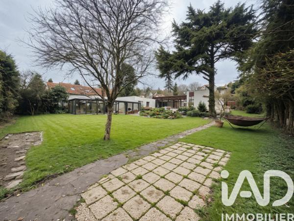 Maison à vendre 8 pièces 208 m² L'Étang-la-Ville
