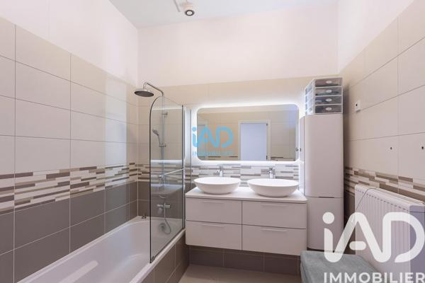 Maison à vendre 8 pièces 208 m² L'Étang-la-Ville