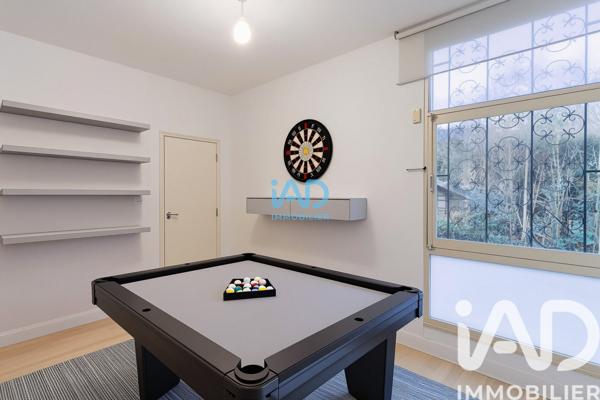 Maison à vendre 8 pièces 208 m² L'Étang-la-Ville