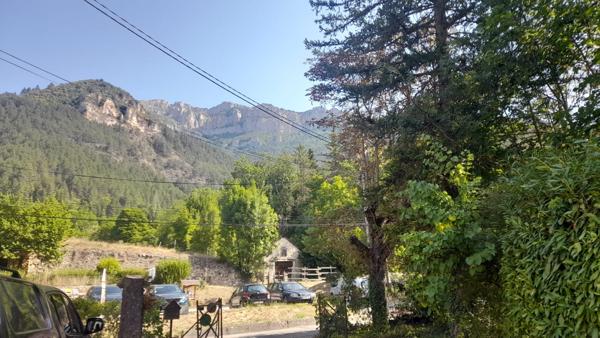 Châtillon-en-Diois (26410) Châtillon-en-Diois/ Appartement rez-de-jardin