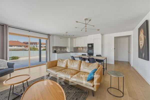 Exclusivité. VETRAZ-MONTHOUX - Penthouse meublé dans domaine sécurisé avec garage