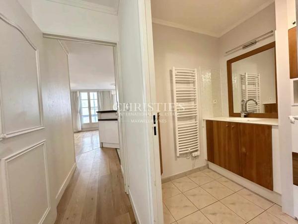 Appartement de caractère avec parking au coeur de Ville