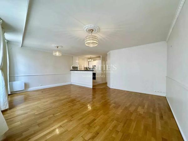 Appartement de caractère avec parking au coeur de Ville