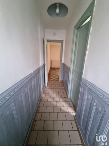 Maison 5 pièces de 80 m² à Saint-Amand-les-Eaux (59230)