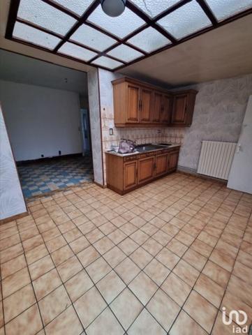 Maison 5 pièces de 80 m² à Saint-Amand-les-Eaux (59230)