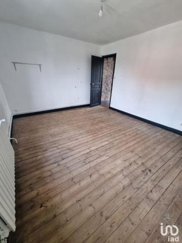 Maison 5 pièces de 80 m² à Saint-Amand-les-Eaux (59230)